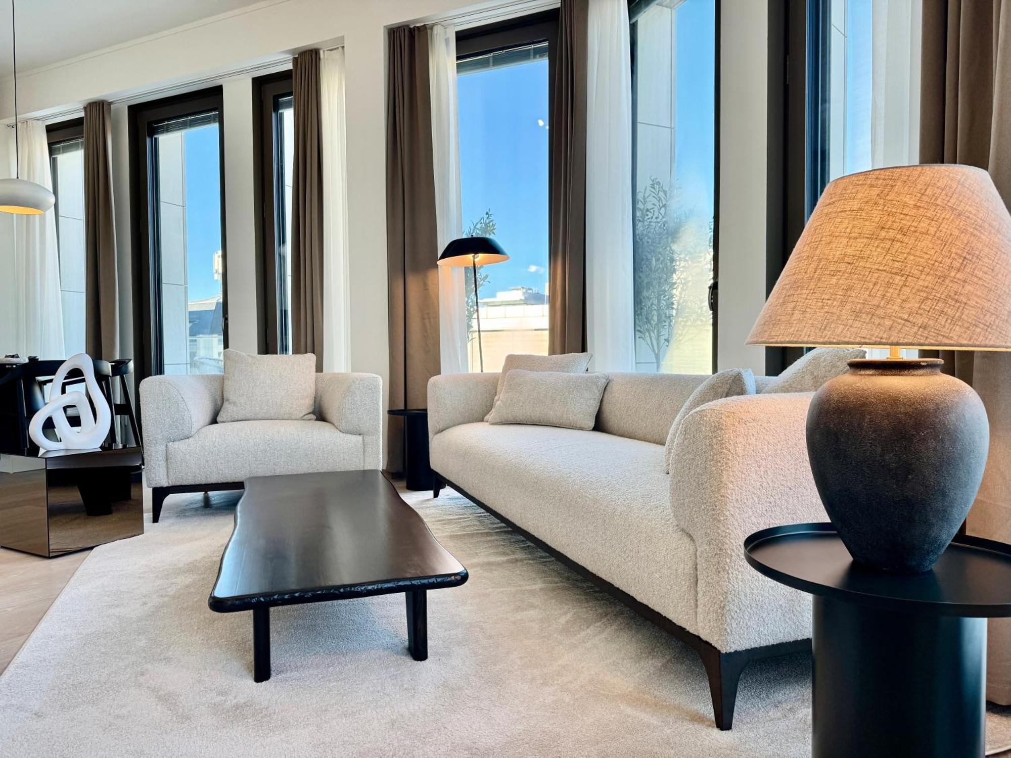 Voya Zenit Royal - Luxury Rooftop Views & Concierge Apartment Luxembourg
