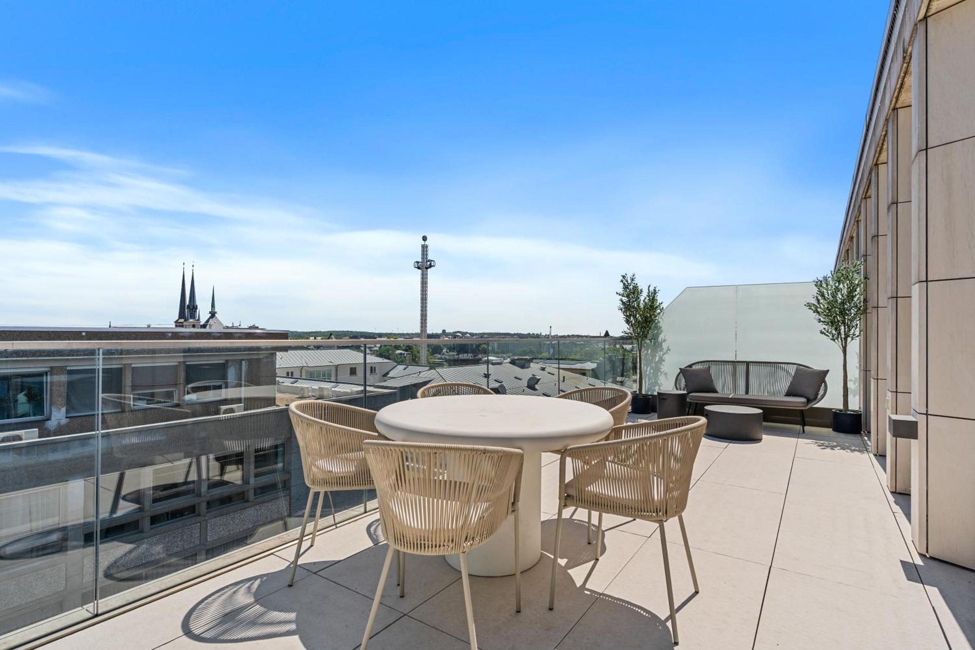 Apartment Voya Zenit Royal - Luxury Rooftop Views & Concierge Luxembourg