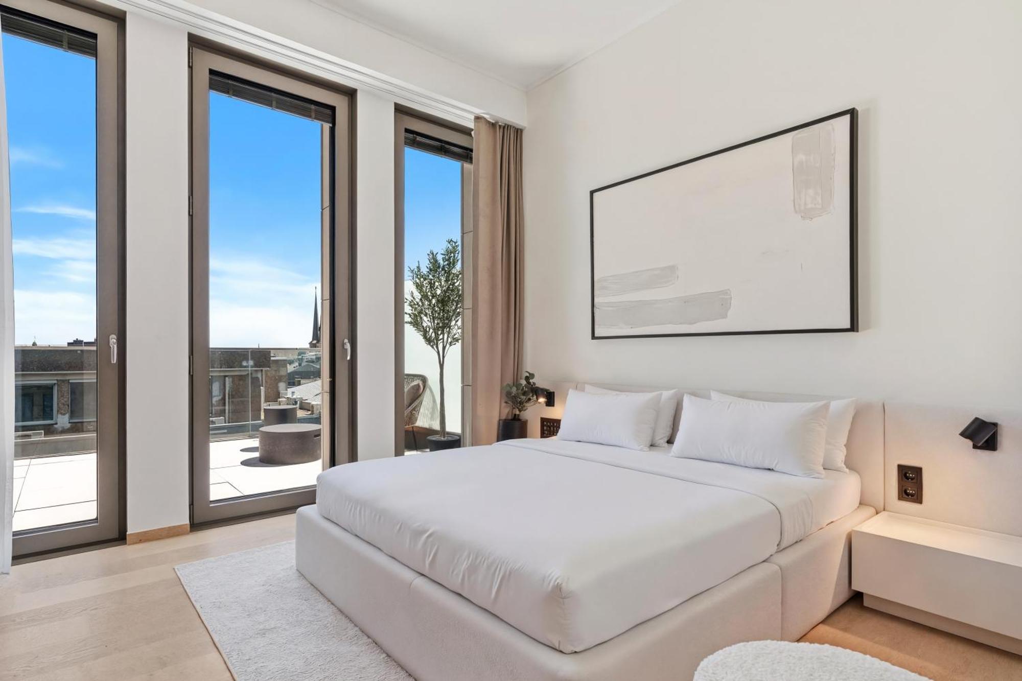 Voya Zenit Royal - Luxury Rooftop Views & Concierge Apartment